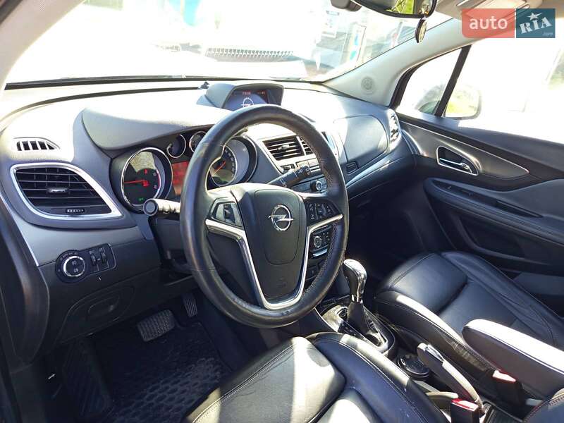 Внедорожник / Кроссовер Opel Mokka 2012 в Луцке