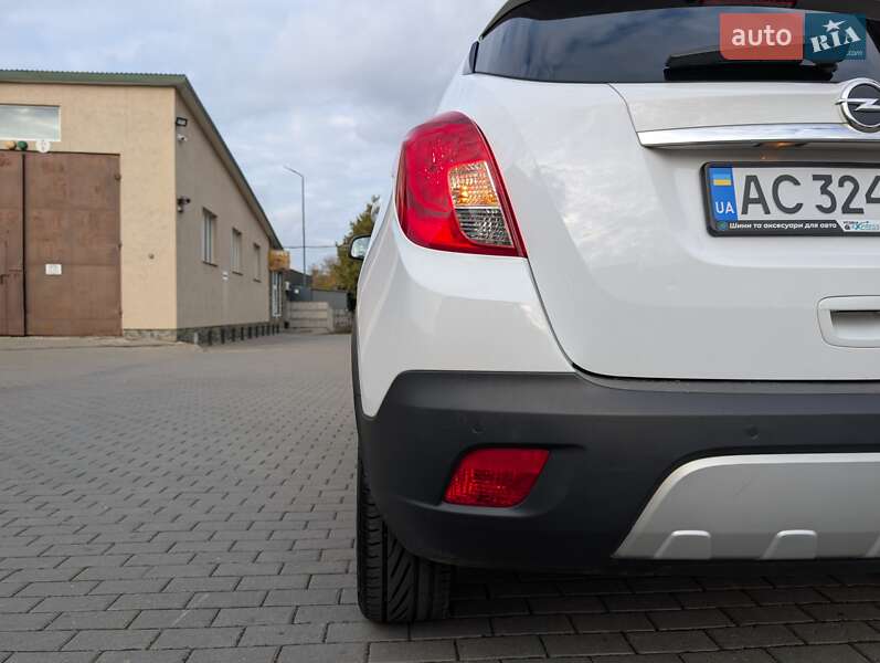 Внедорожник / Кроссовер Opel Mokka 2015 в Владимире