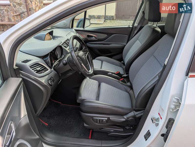 Внедорожник / Кроссовер Opel Mokka 2015 в Владимире