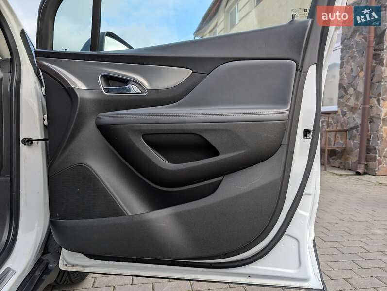 Внедорожник / Кроссовер Opel Mokka 2015 в Владимире