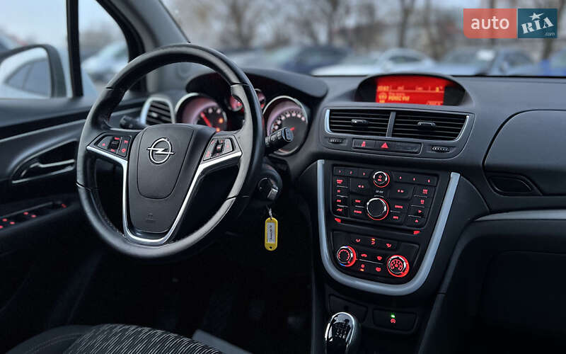 Позашляховик / Кросовер Opel Mokka 2016 в Львові