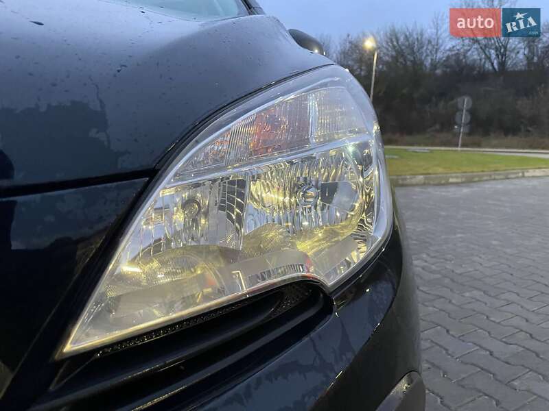 Внедорожник / Кроссовер Opel Mokka 2013 в Тернополе