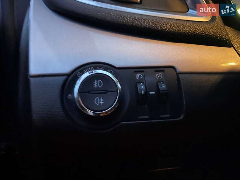 Внедорожник / Кроссовер Opel Mokka 2013 в Тернополе