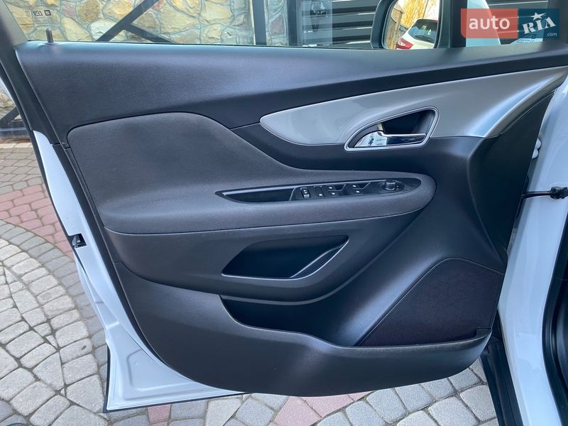 Позашляховик / Кросовер Opel Mokka 2015 в Коломиї