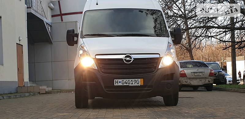 Вантажопасажирський фургон Opel Movano 2016 в Одесі