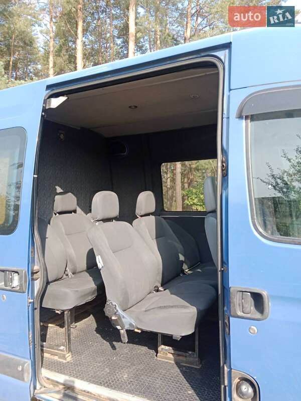 Мікроавтобус Opel Movano 2006 в Рівному