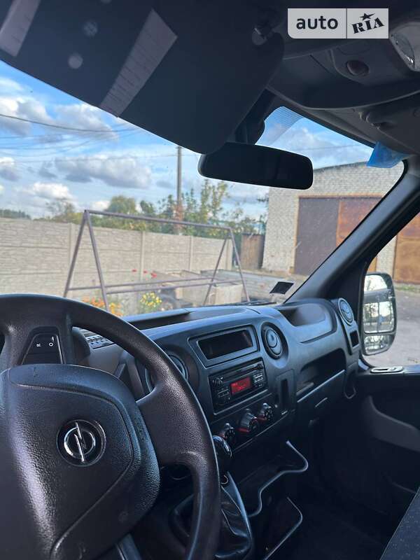 Грузовой фургон Opel Movano 2016 в Краснограде