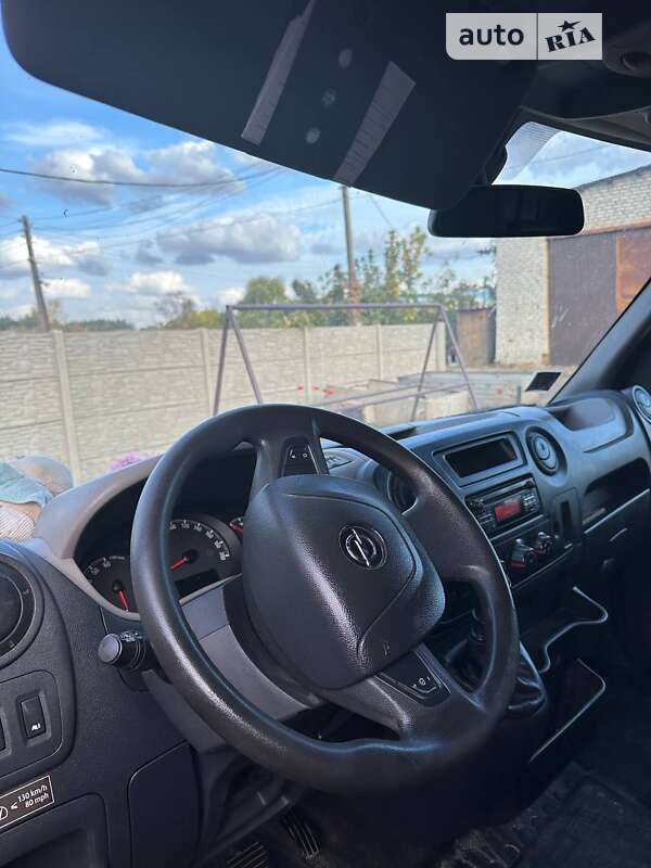 Грузовой фургон Opel Movano 2016 в Краснограде