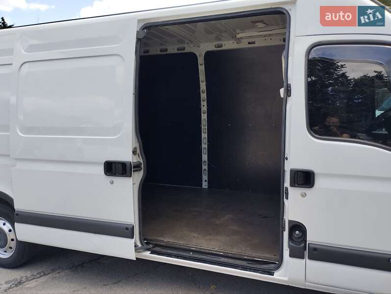 Грузовой фургон Opel Movano 2006 в Умани
