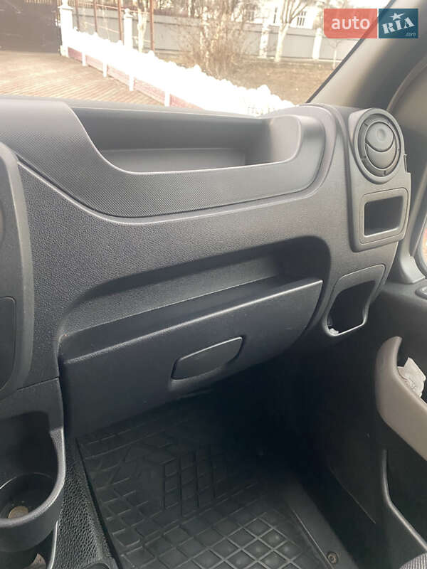 Грузовой фургон Opel Movano 2018 в Ивано-Франковске