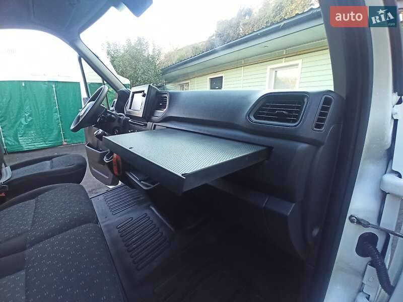 Вантажний фургон Opel Movano 2021 в Умані