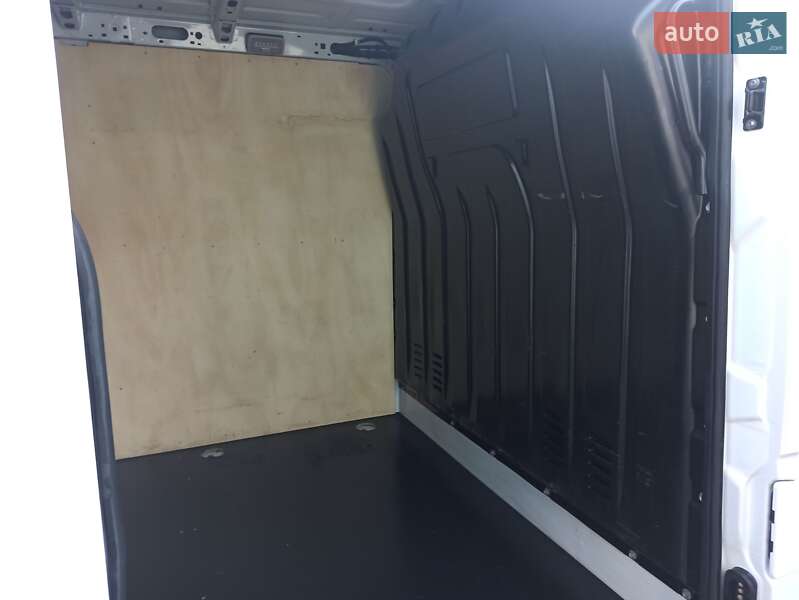 Вантажний фургон Opel Movano 2021 в Умані