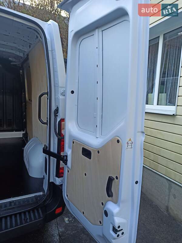 Вантажний фургон Opel Movano 2021 в Умані