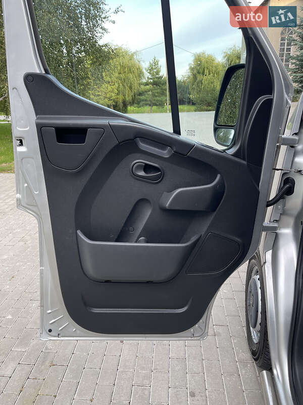 Вантажний фургон Opel Movano 2018 в Луцьку