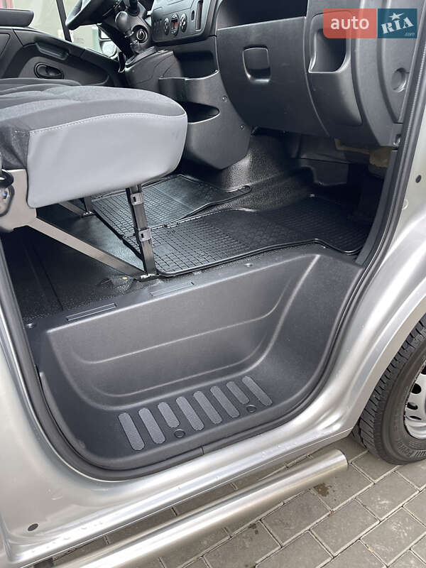 Вантажний фургон Opel Movano 2018 в Луцьку