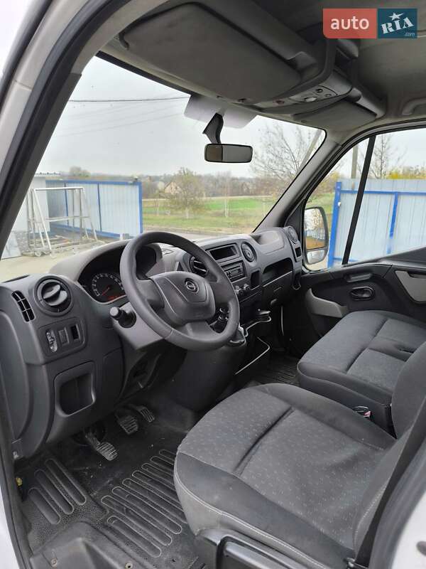 Грузовой фургон Opel Movano 2012 в Полтаве