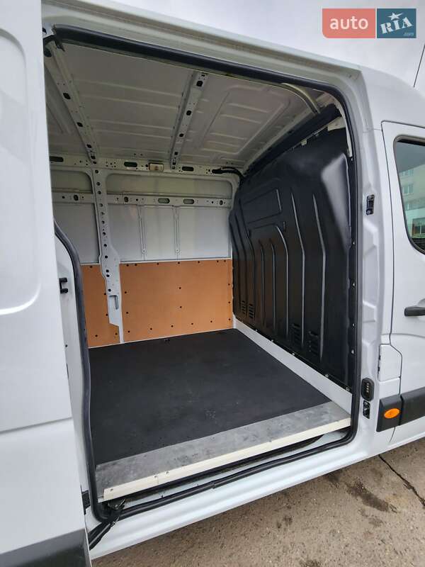 Грузовой фургон Opel Movano 2018 в Дубно