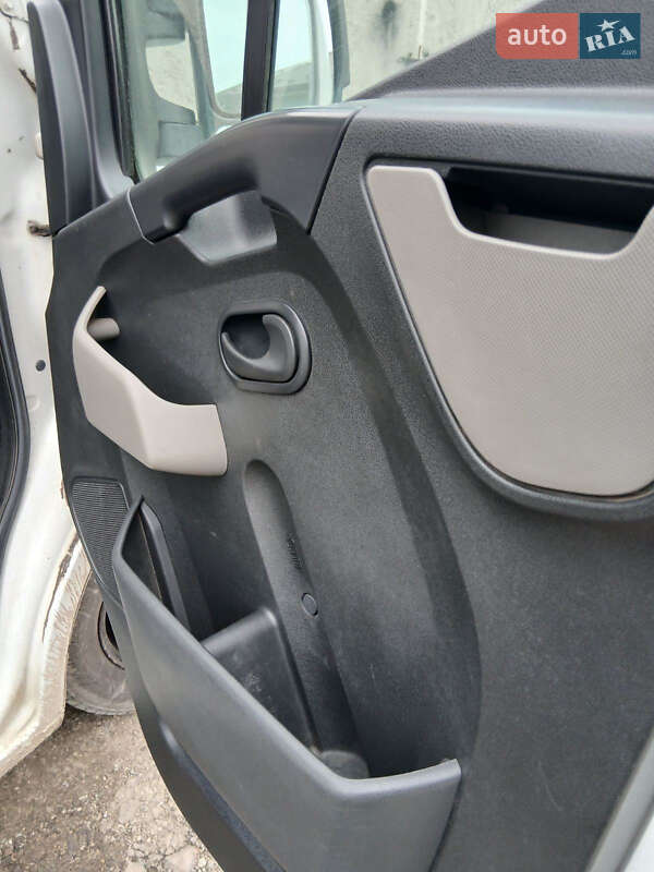 Вантажний фургон Opel Movano 2012 в Тернополі