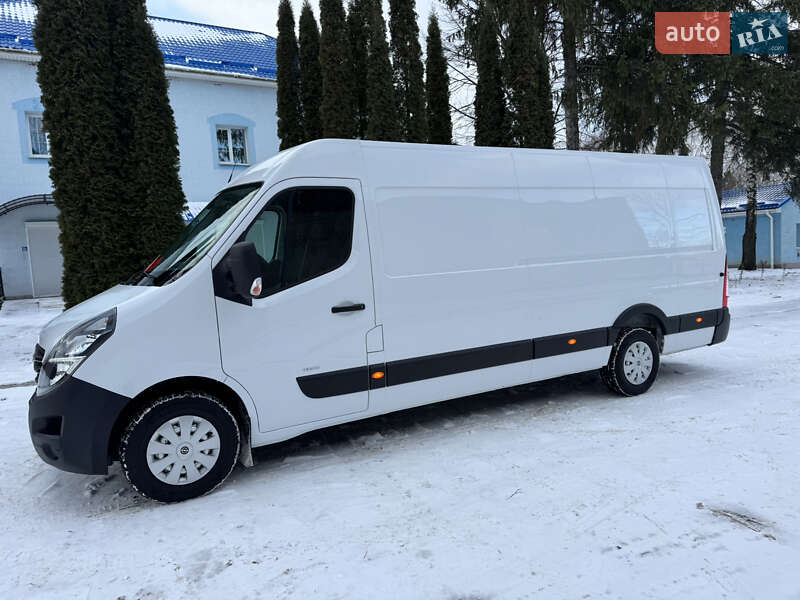 Вантажний фургон Opel Movano 2021 в Кореці