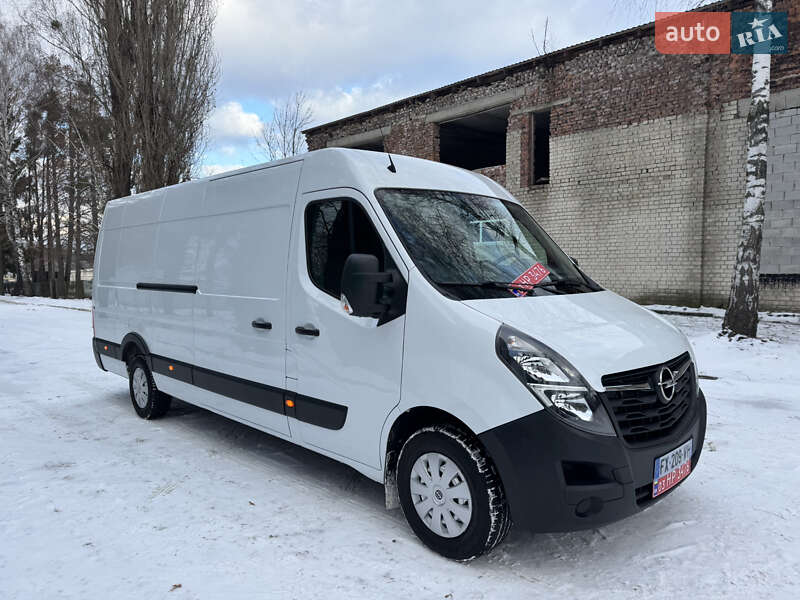 Вантажний фургон Opel Movano 2021 в Кореці