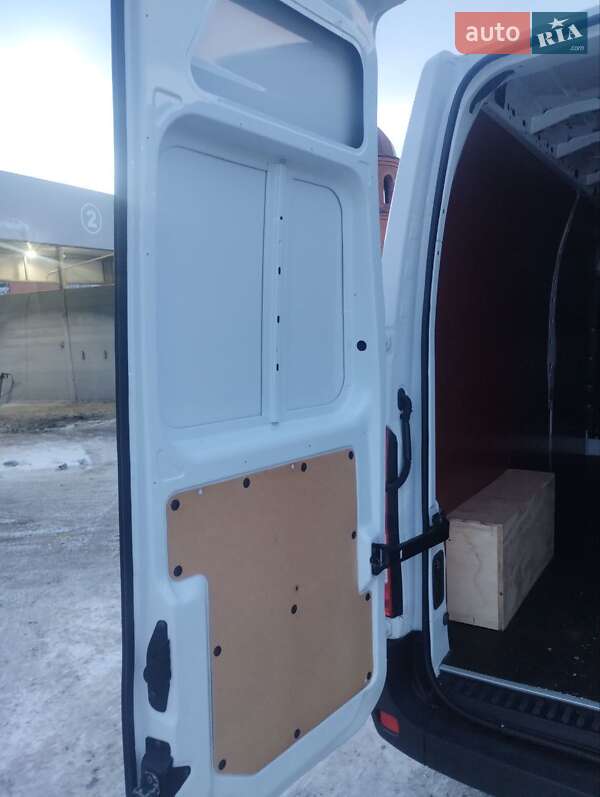 Вантажний фургон Opel Movano 2021 в Дубні