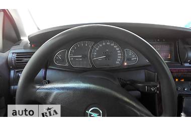 Седан Opel Omega 2001 в 