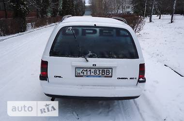 Универсал Opel Omega 1989 в 