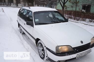 Универсал Opel Omega 1989 в 
