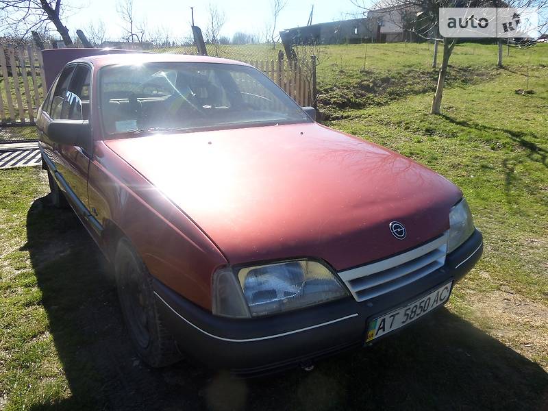 Седан Opel Omega 1988 в Черновцах