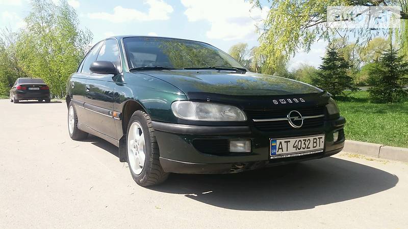 Седан Opel Omega 1994 в Ивано-Франковске