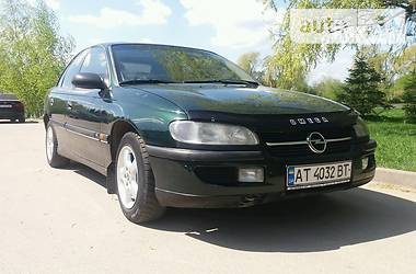 Седан Opel Omega 1994 в Ивано-Франковске