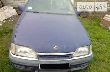 Седан Opel Omega 1993 в Кременчуге