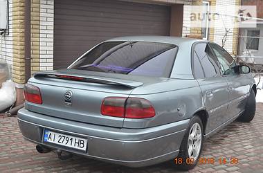 Седан Opel Omega 1995 в Киеве