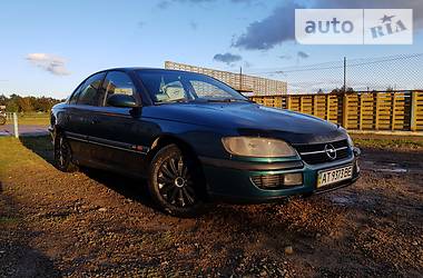 Седан Opel Omega 1996 в Ивано-Франковске