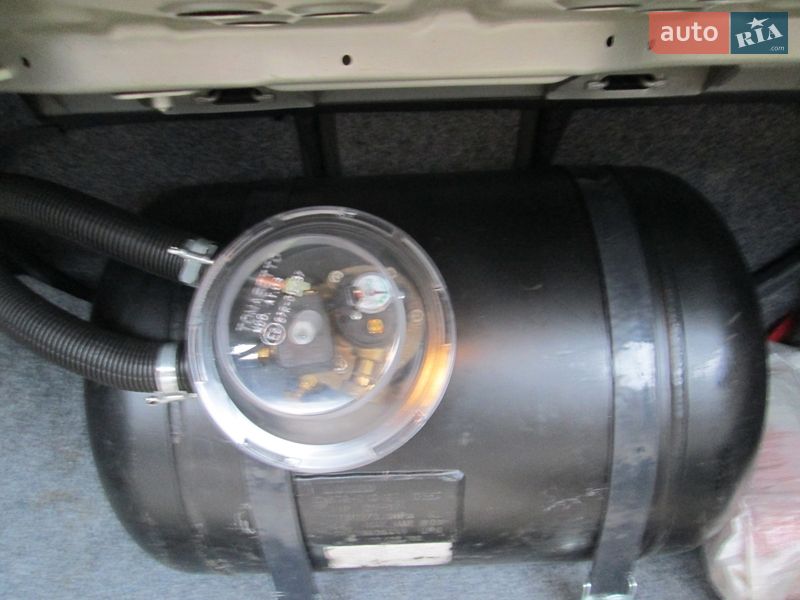 Седан Opel Omega 2003 в Черкасах