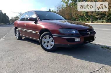 Седан Opel Omega 1998 в Тернополе