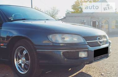 Седан Opel Omega 1995 в Южноукраинске