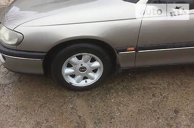 Седан Opel Omega 1996 в Рогатині