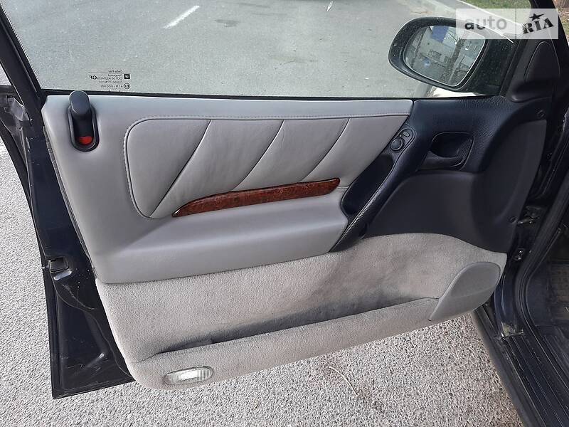 Седан Opel Omega 1995 в Хмельницькому