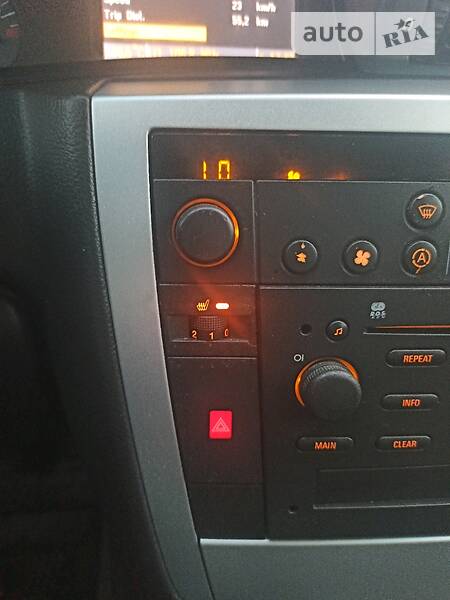 Універсал Opel Omega 2002 в Луцьку