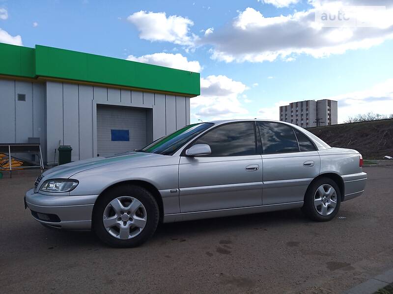 Седан Opel Omega 2003 в Черкасах