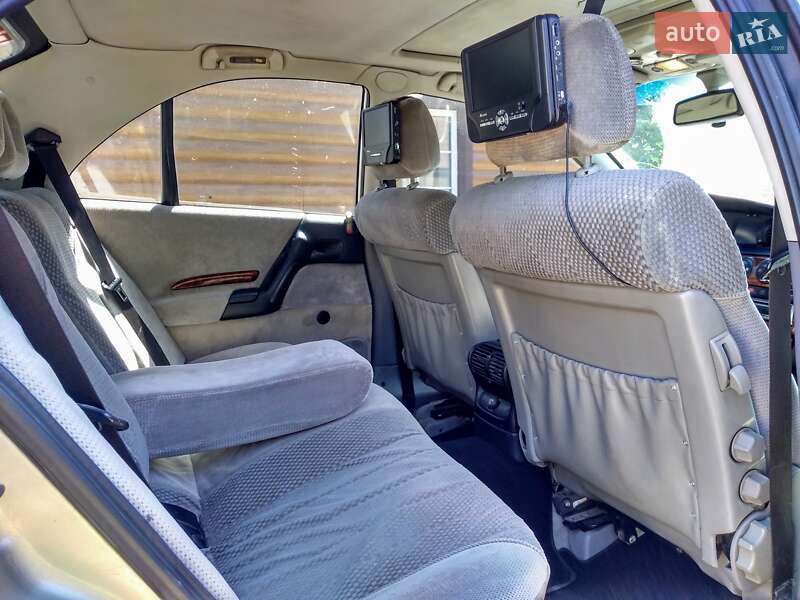 Седан Opel Omega 1996 в Благовіщенську