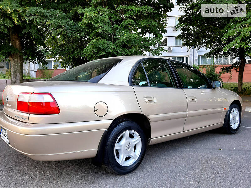 Седан Opel Omega 2000 в Дніпрі