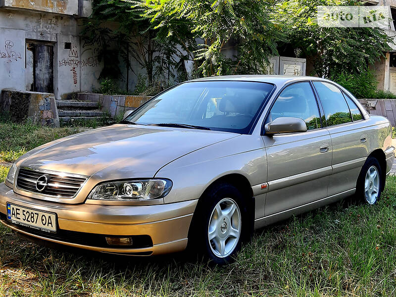 Седан Opel Omega 2000 в Дніпрі