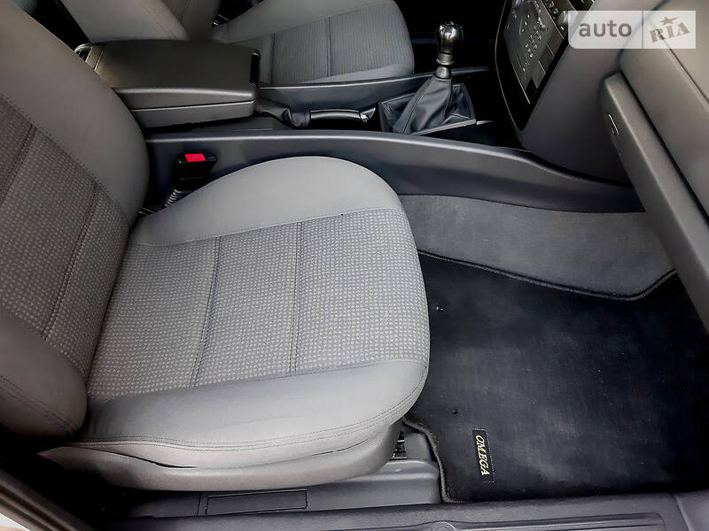 Седан Opel Omega 2000 в Дніпрі