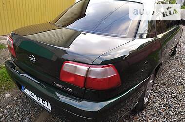 Седан Opel Omega 2000 в Виннице