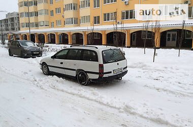 Универсал Opel Omega 1995 в Киеве