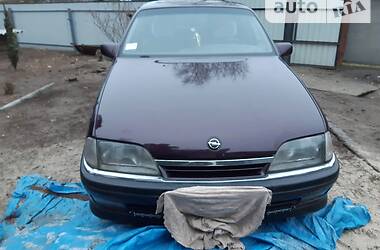 Седан Opel Omega 1993 в Новомосковске