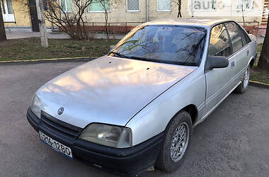 Седан Opel Omega 1990 в Ровно