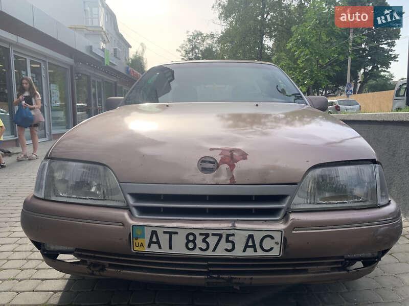 Универсал Opel Omega 1988 в Ивано-Франковске